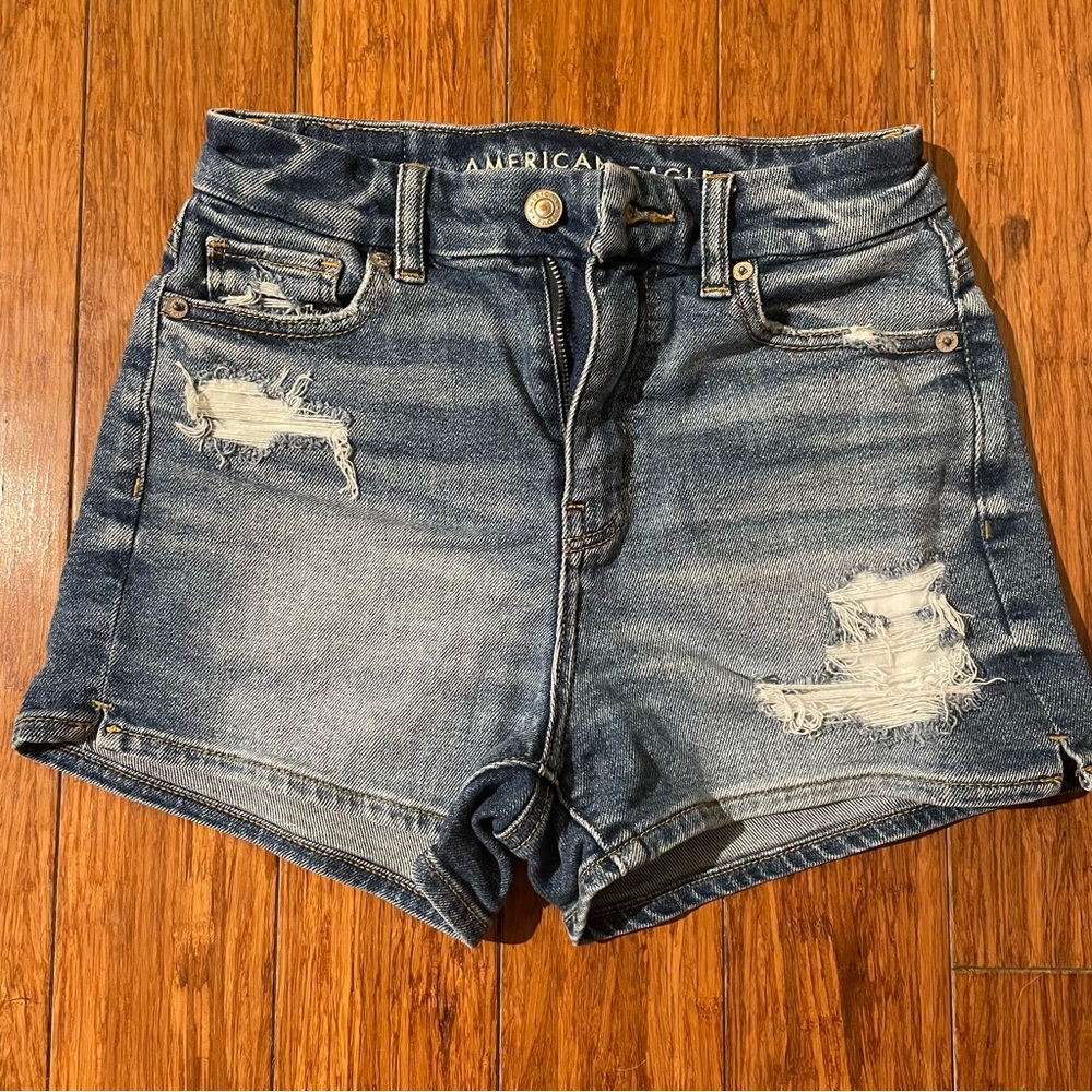 American Eagle Distressed Medium Wash Denim Shorts, Size 00